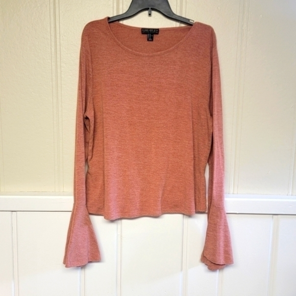 Forever 21 Plus Bell Sleeve Tee‎